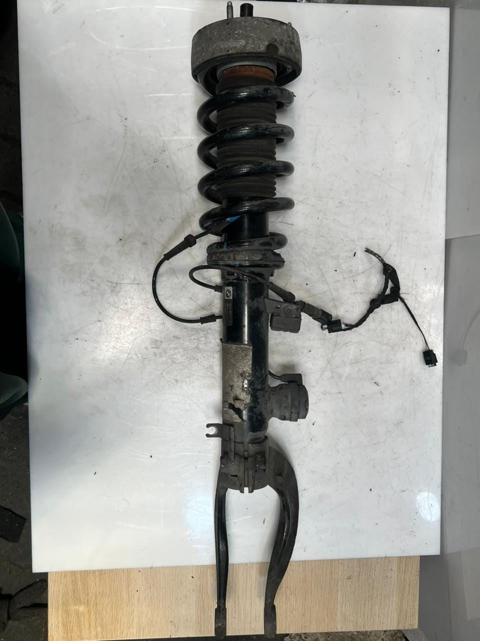 2014-2019 BMW X5 F15 F85 X6 F16 ADAPTIVE Front Shock Absorber 6863174 OEM
