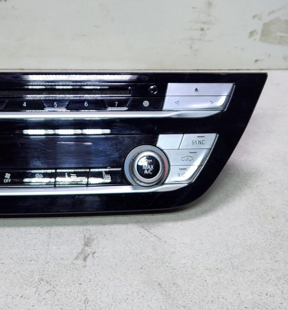 2017-2020 BMW 530i Climate Control Unit 6999451 5 Series G30 G31 G38