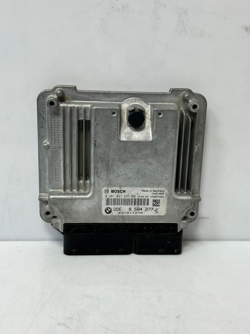 2015 BMW 3 Series F30 F31 F35 320i xDrive Engine Control Unit 8584277 OEM