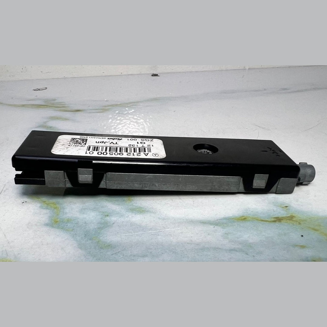Mercedes Antenna Amplifier A2129050001 E-Class W212 E300
