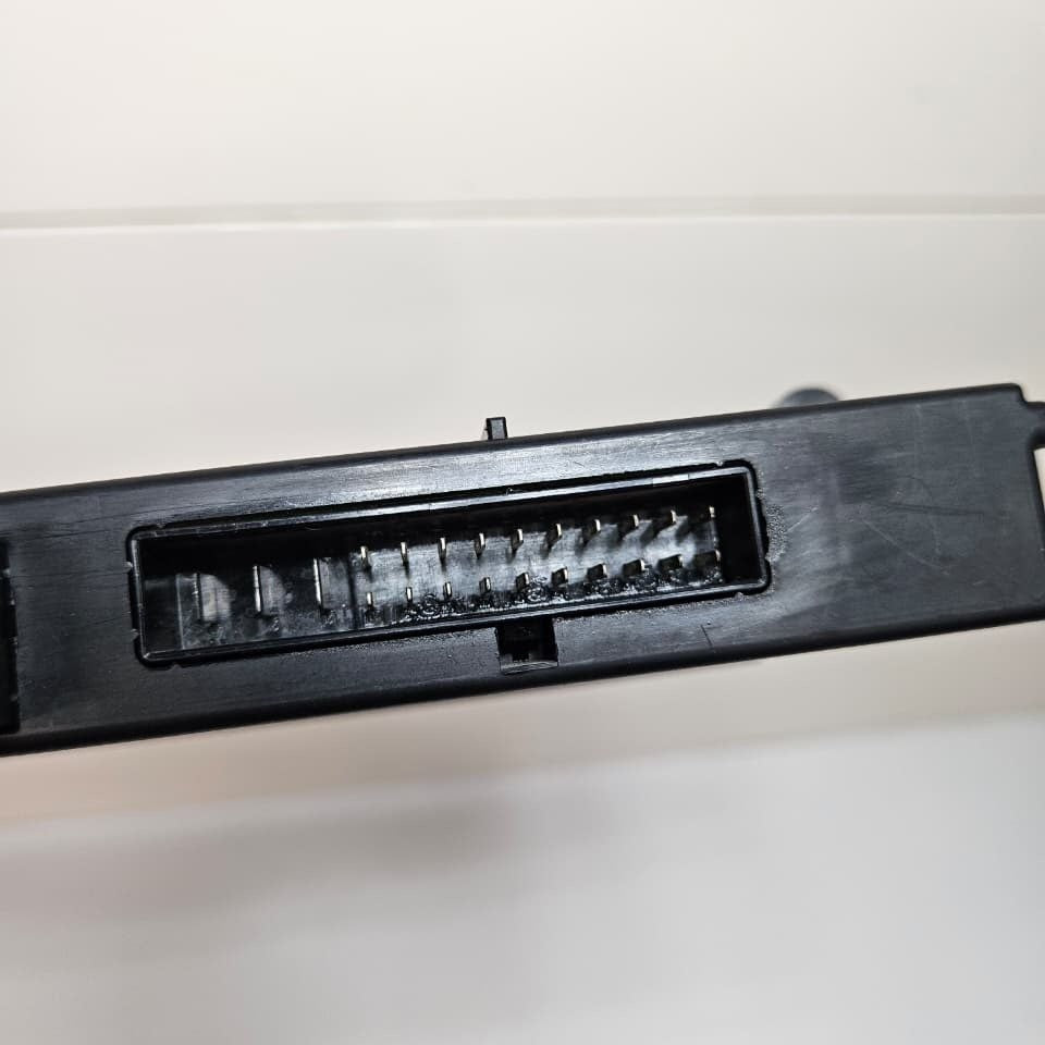 2013-2015 BMW E84 X1 Body Control Module 9298945 OEM