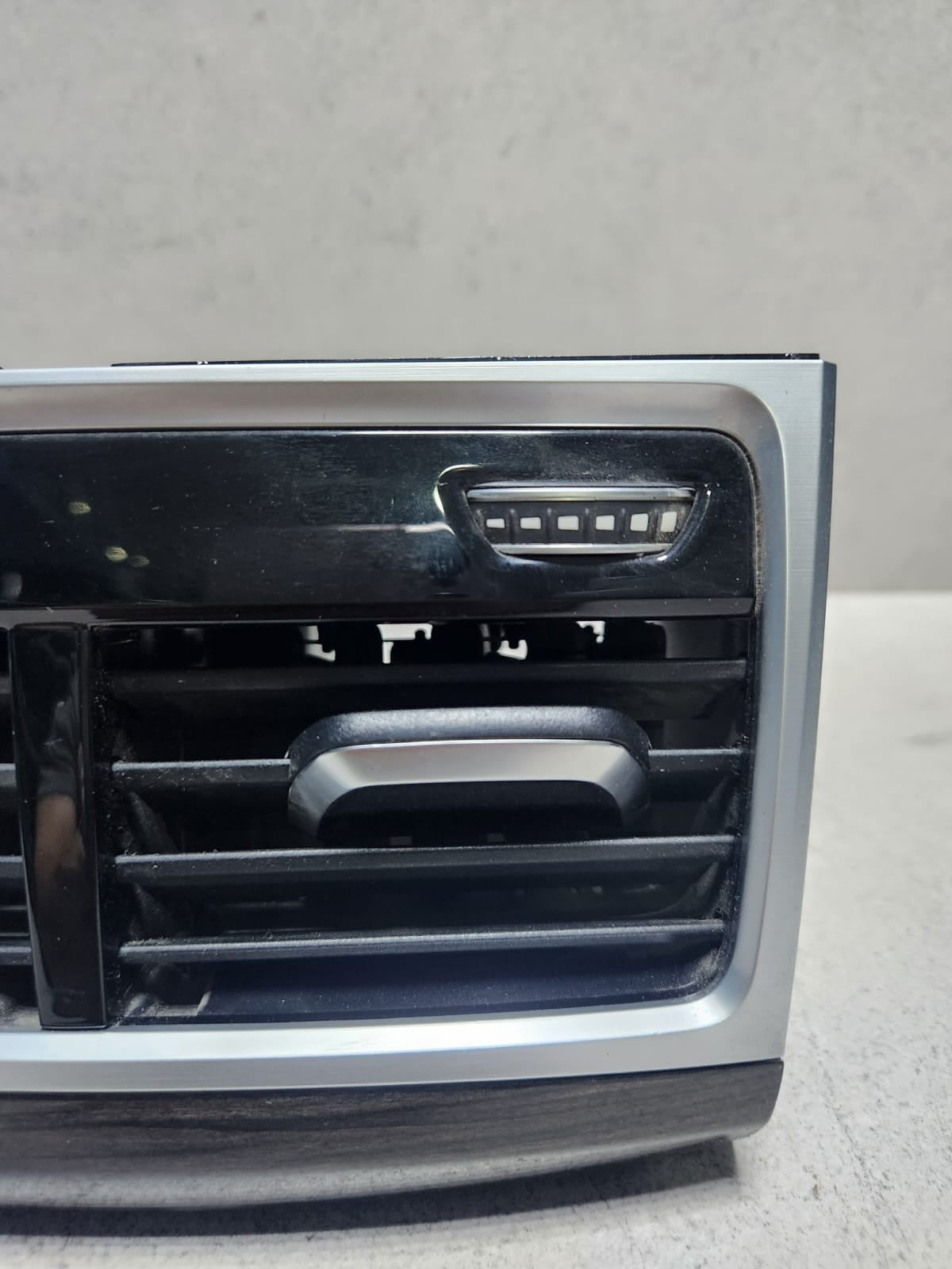2017 BMW 740i Rear Air Vent Grille 9301745 7 Series G11 G12