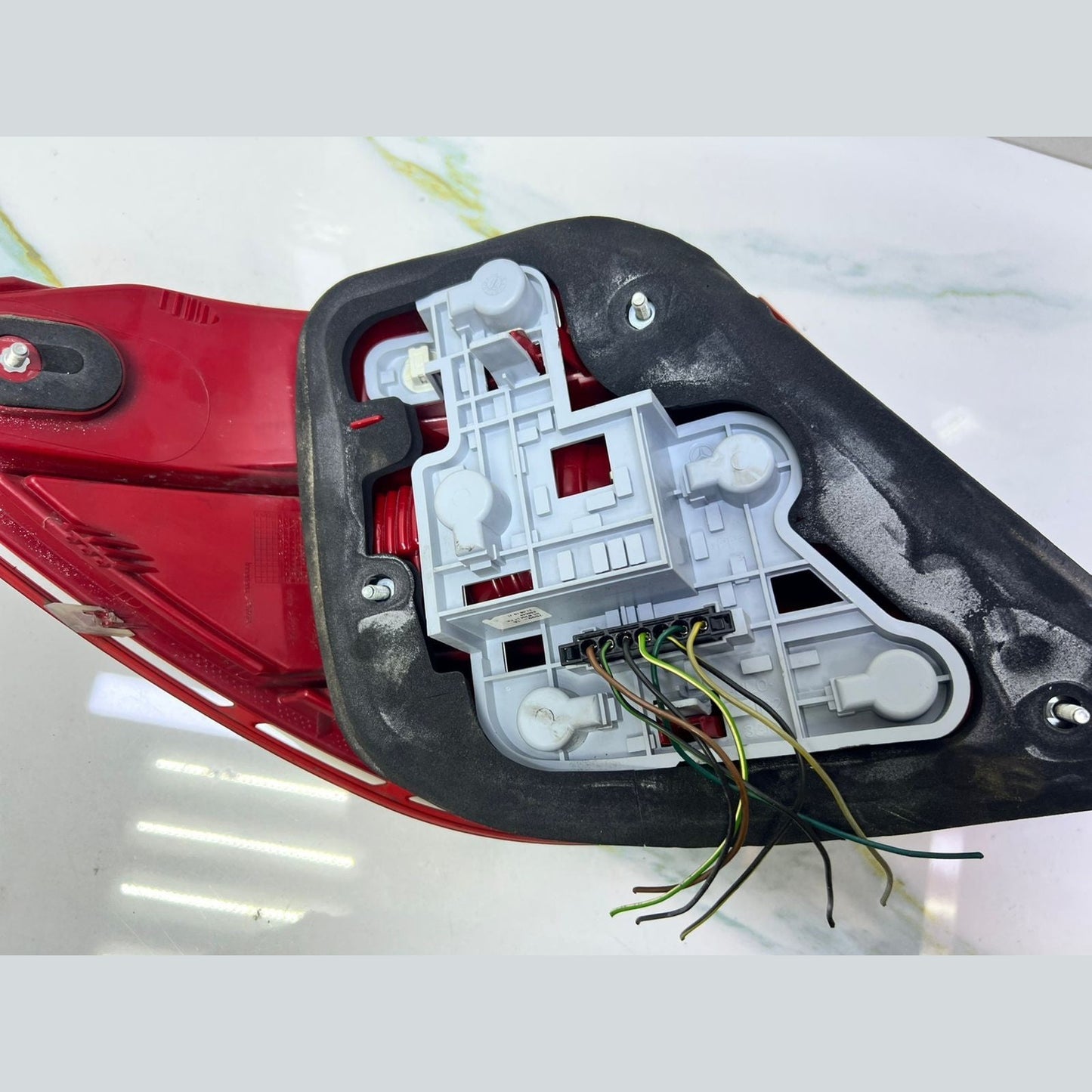 Mercedes W204 C-Class Rear Right Side Tail Light Brake Stop Lamp A204 8200264