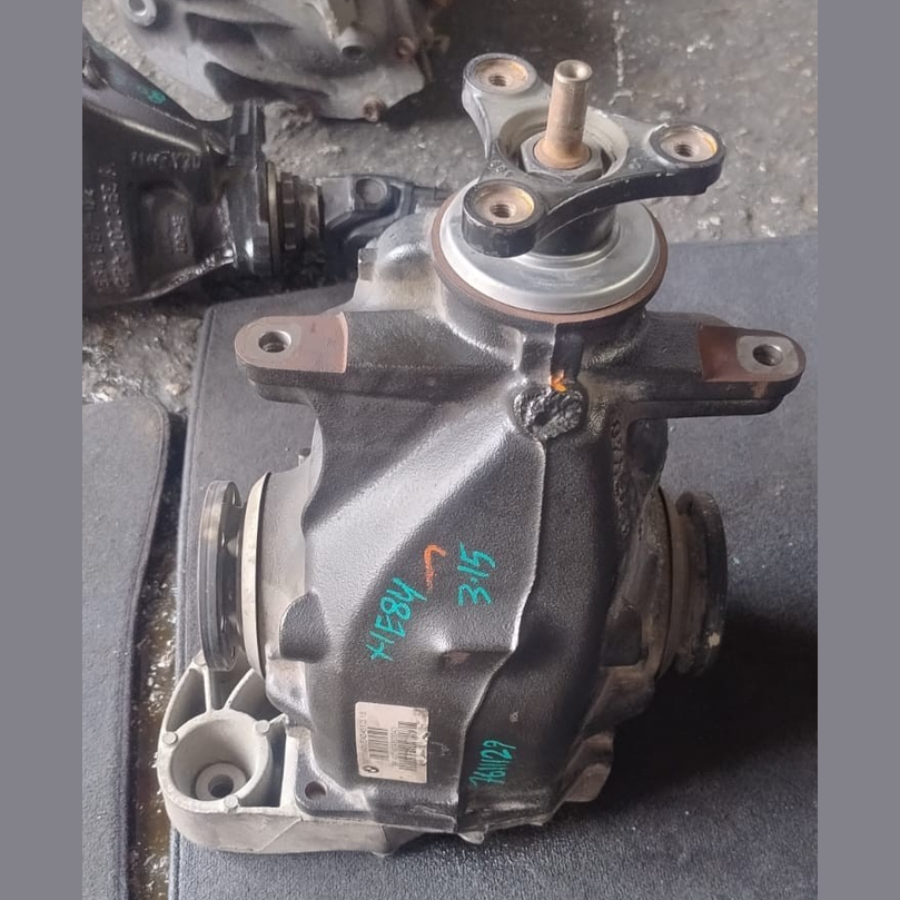 BMW F30 F31 F32 F33 F34 REAR DIFFERENTIAL CARRIER  (3.15 RATIO) P/N 7612164