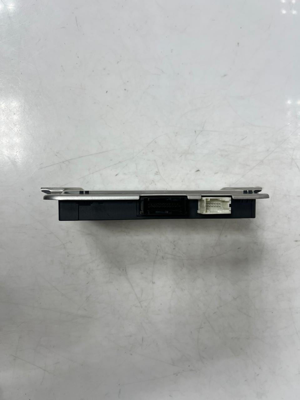 2013-19 BMW F10 F11 F07 F01 650i Gran Coupe Footwell Control Module 9250455 OEM