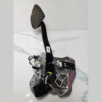 10-15 Mercedes-Benz W212 E-Class Hybrid Brake Pedal Assembly A212 2900301 OEM
