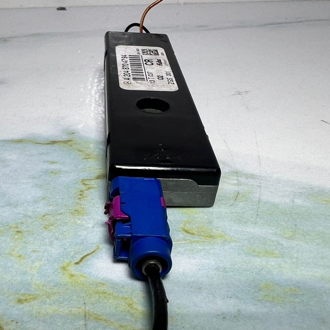 Mercedes Antenna Amplifier A2048704794 E-Class Coupe C207 W204 C-Class