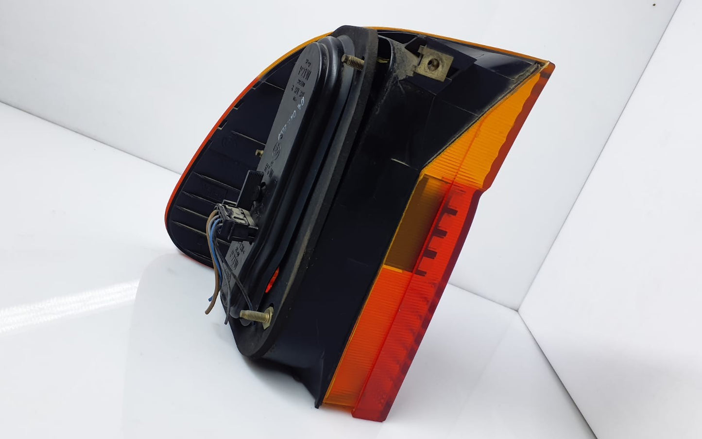 BMW 5 E39 Tailgate rear/tail lights Fits for 6900214 8371324