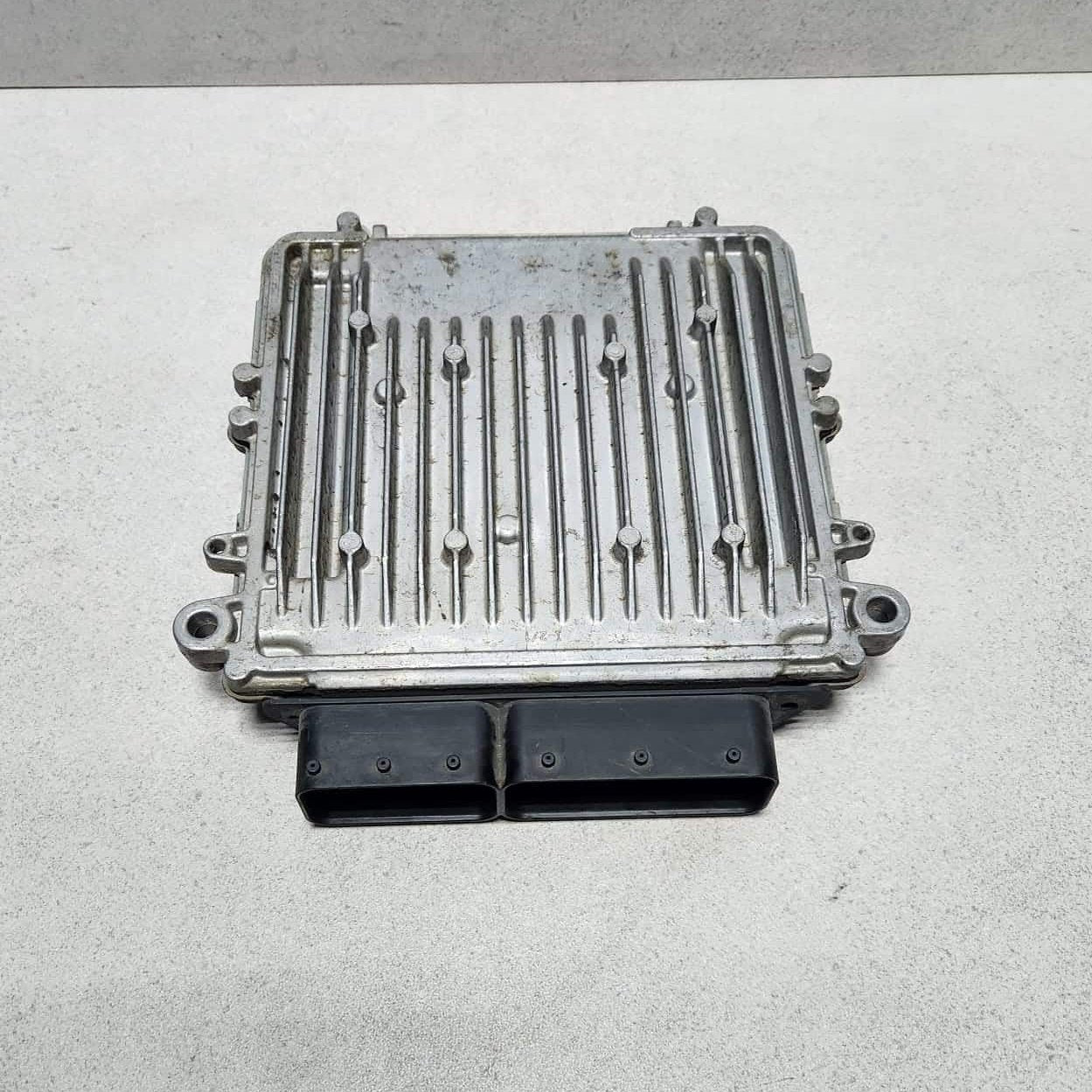 2010-2016 Mercedes-Benz E350 Engine Control Unit A6429001100