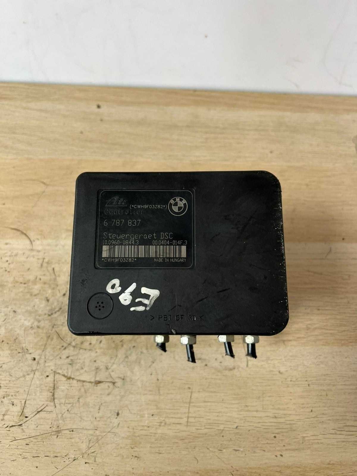 BMW 1 3 series E81 E82 E87 E90 E91 E92 ABS DSC BRAKE PUMP CONTROLLER 6787837