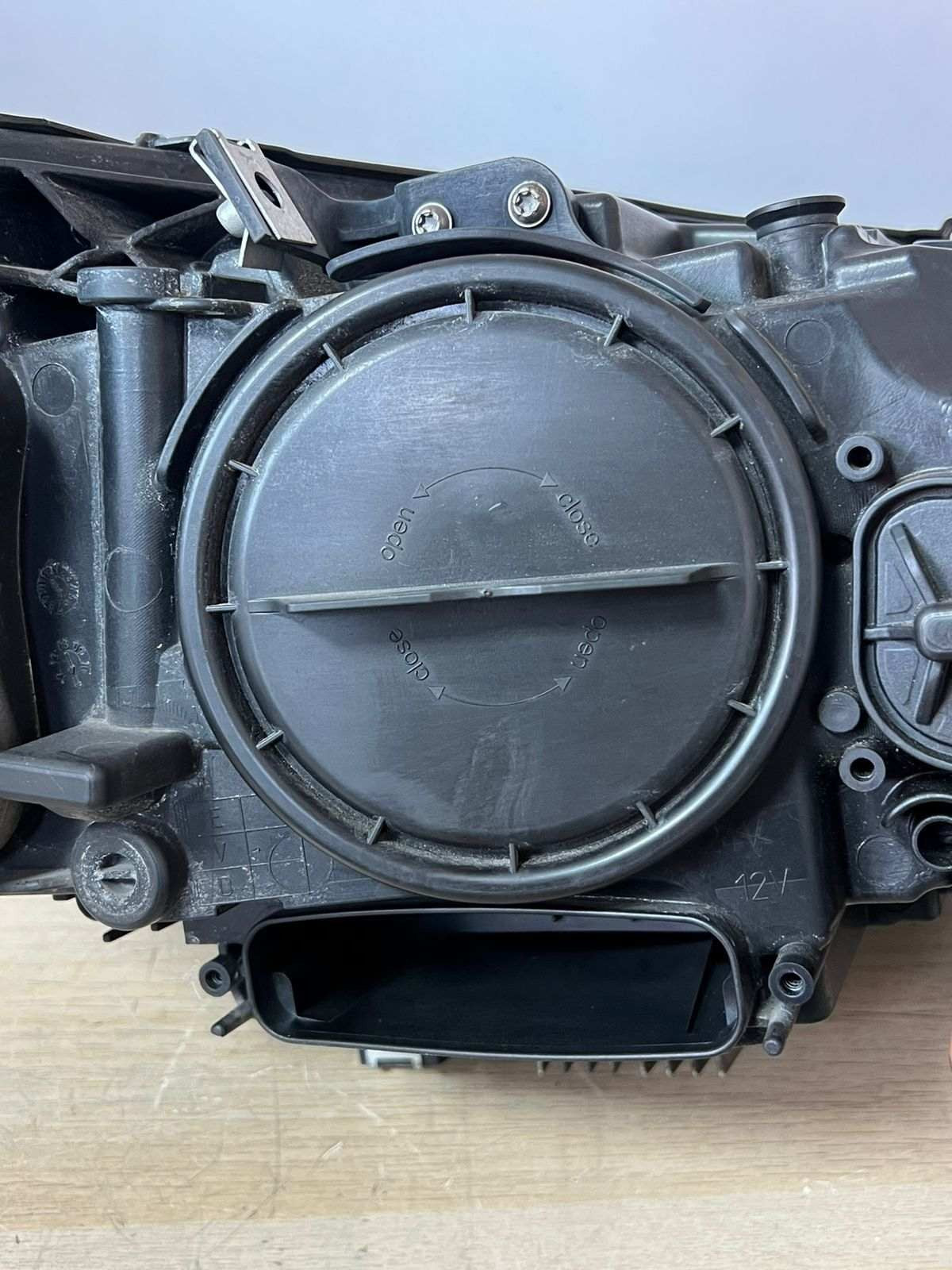 BMW 5 Gran Turismo F07 Front Left Xenon Headlight 7199609 2013 RHD