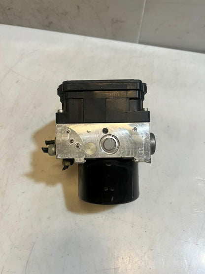 2009-2013 BMW 3 SERIES E91 E90 E92 LCI 128i ABS/DSC Pump Module 6790147 OEM