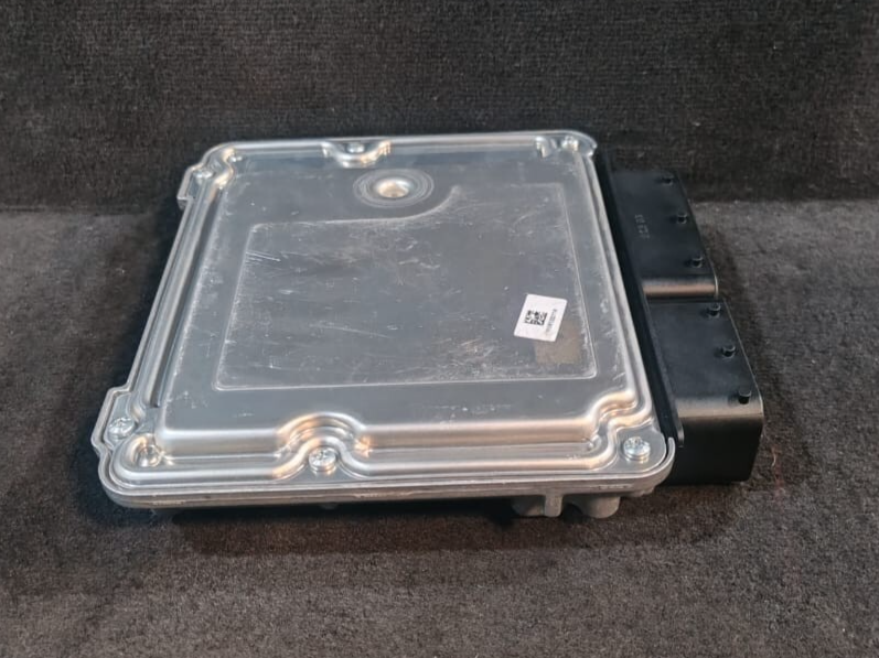BMW 320d DIESEL N47N F30 F32 F34 F36 2013 ENGINE CONTROL ECU ONLY -  8573259