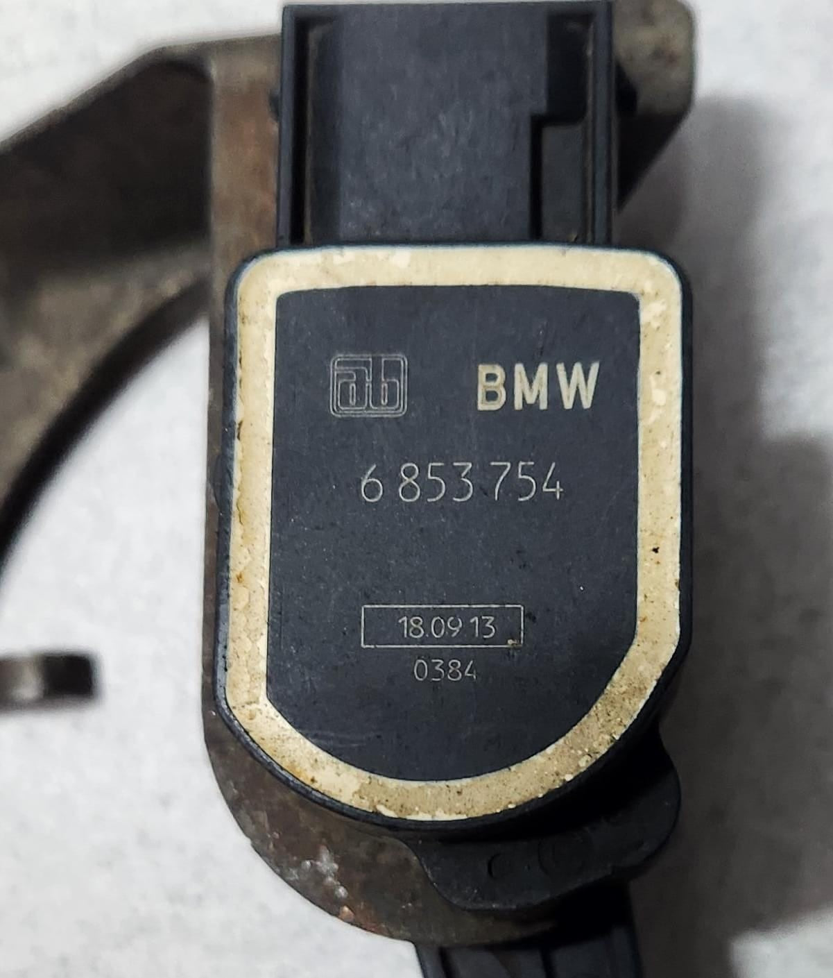 BMW Headlight Level Sensor Front 6853754  3 Series E90 E91 E92 X1 E84 and X5