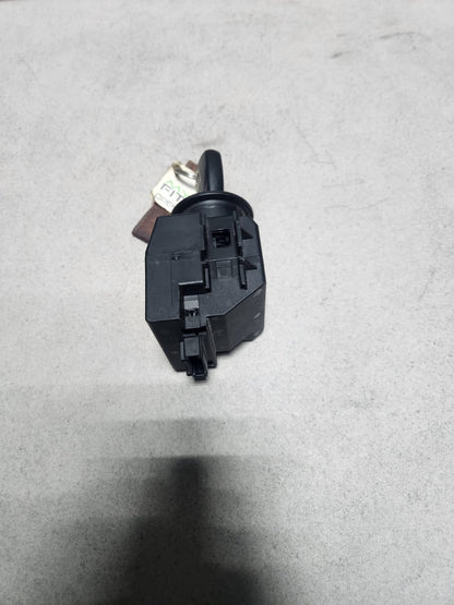 2003-2009 Mercedes-Benz C230 Ignition Switch Module 2095450908 W203 C230 and CLK