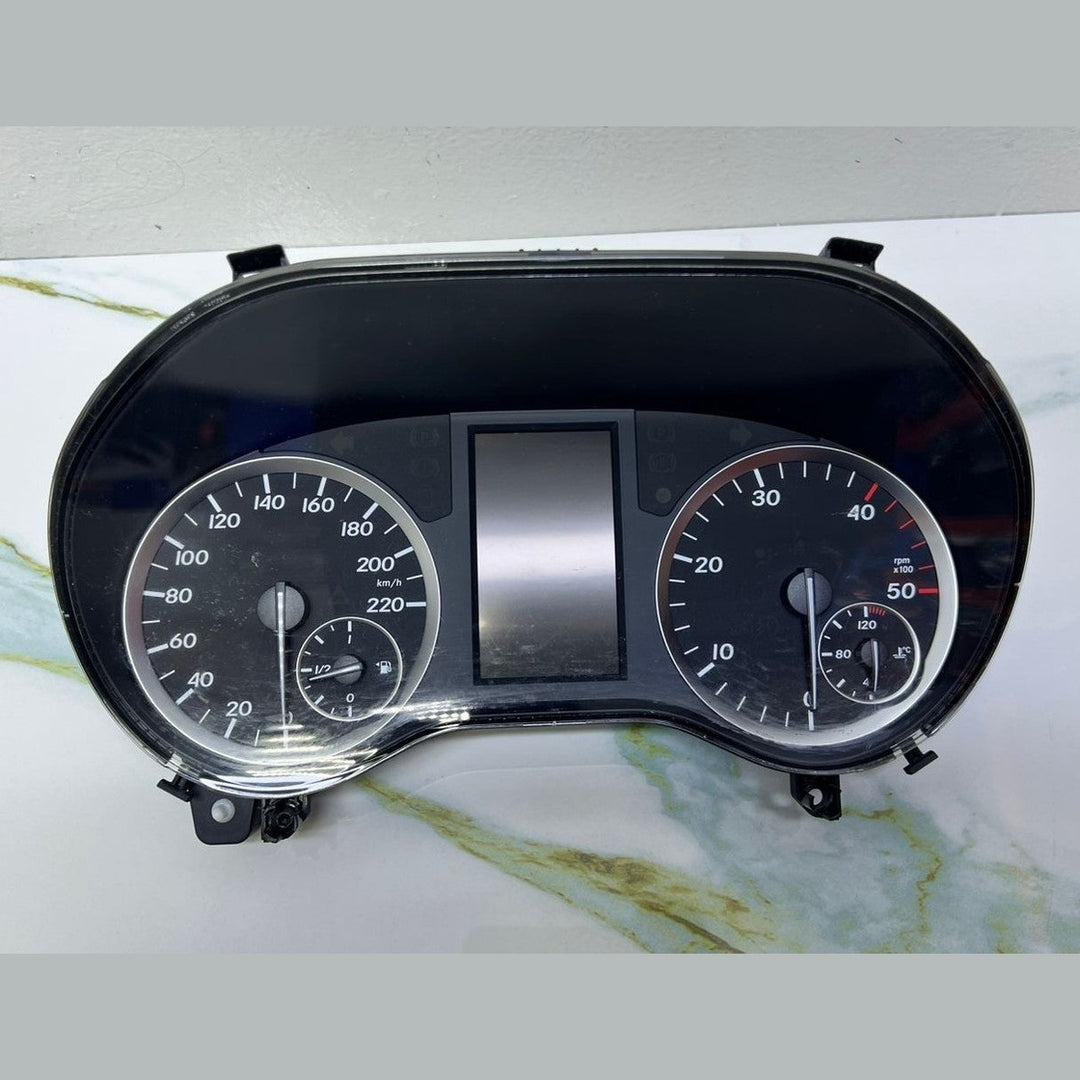 13-16 Mercedes-Benz W447 Vito Instrument Cluster Speedometer A447 9006808 OEM