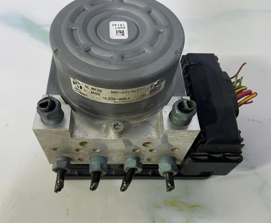 OEM BMW 328i 335i ABS Anti-Lock Brake Pump Module Unit 6868638