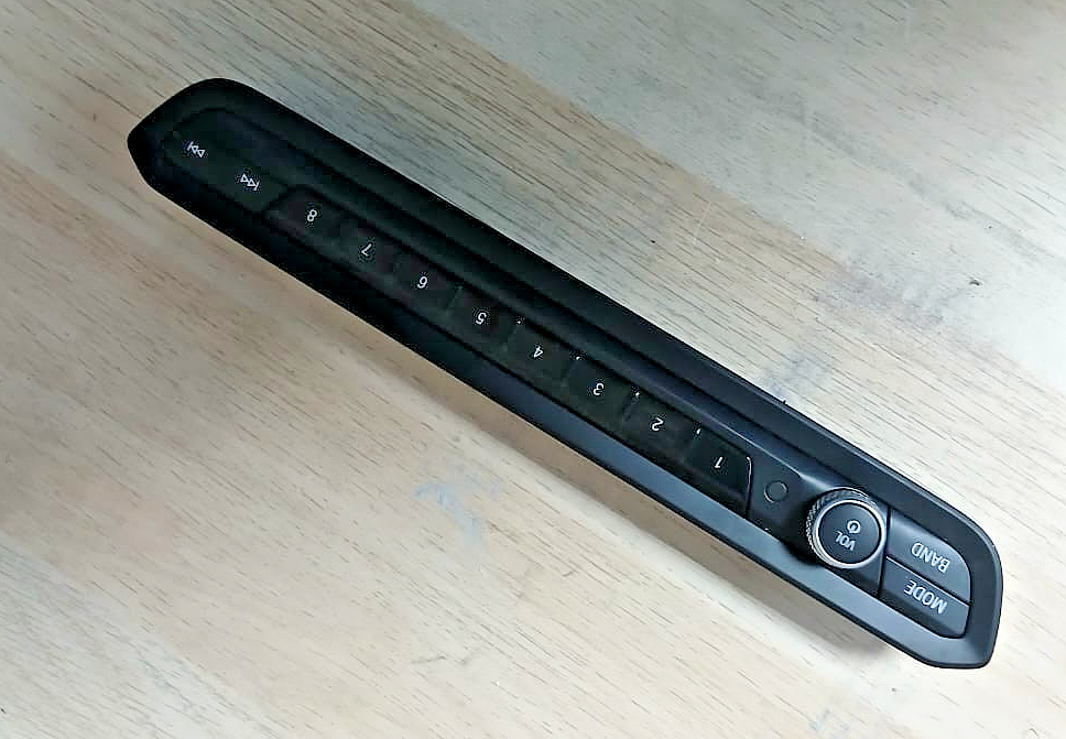 BMW 340i G20 G30 Radio Control Panel OEM 5A47C60 Center Console Multimedia