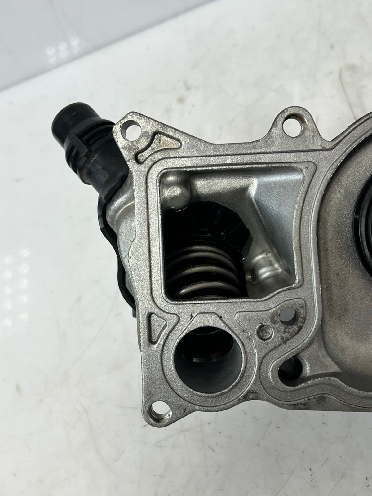 BMW 1 Series F20 F21 and 3 Series E92 N47D20C Water Pump 7810833