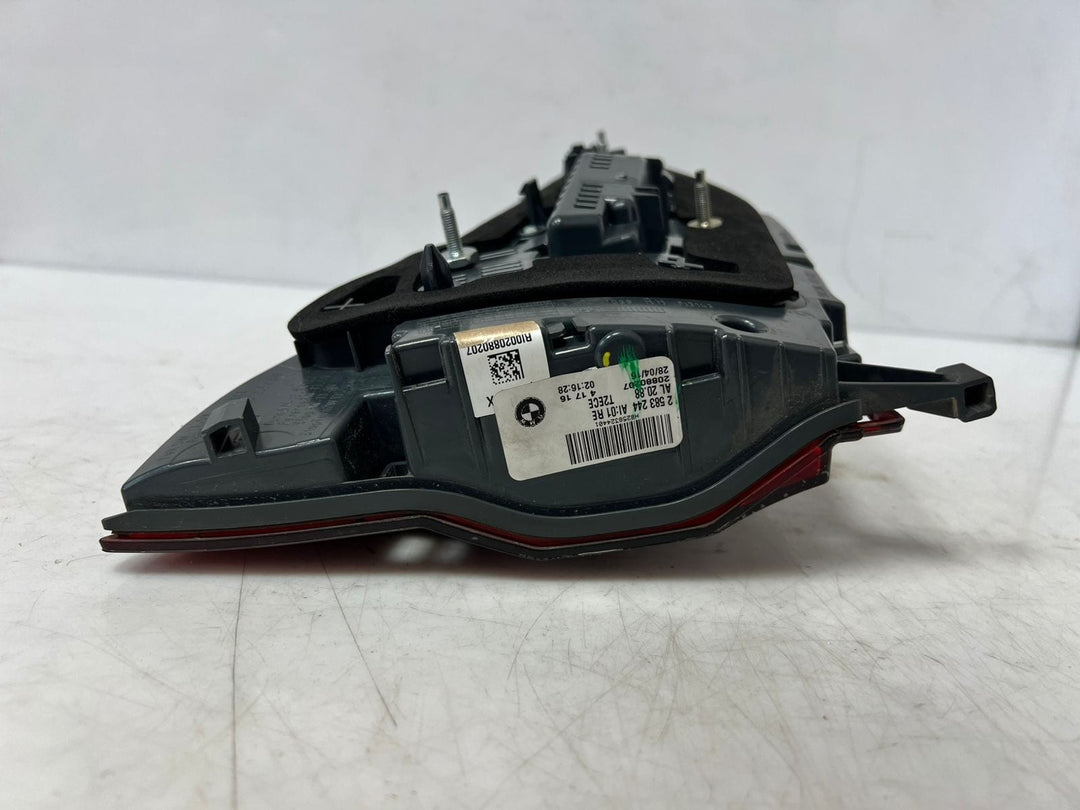 2015 BMW 7 Series G11 G12 Tailgate Light 2583244 OEM