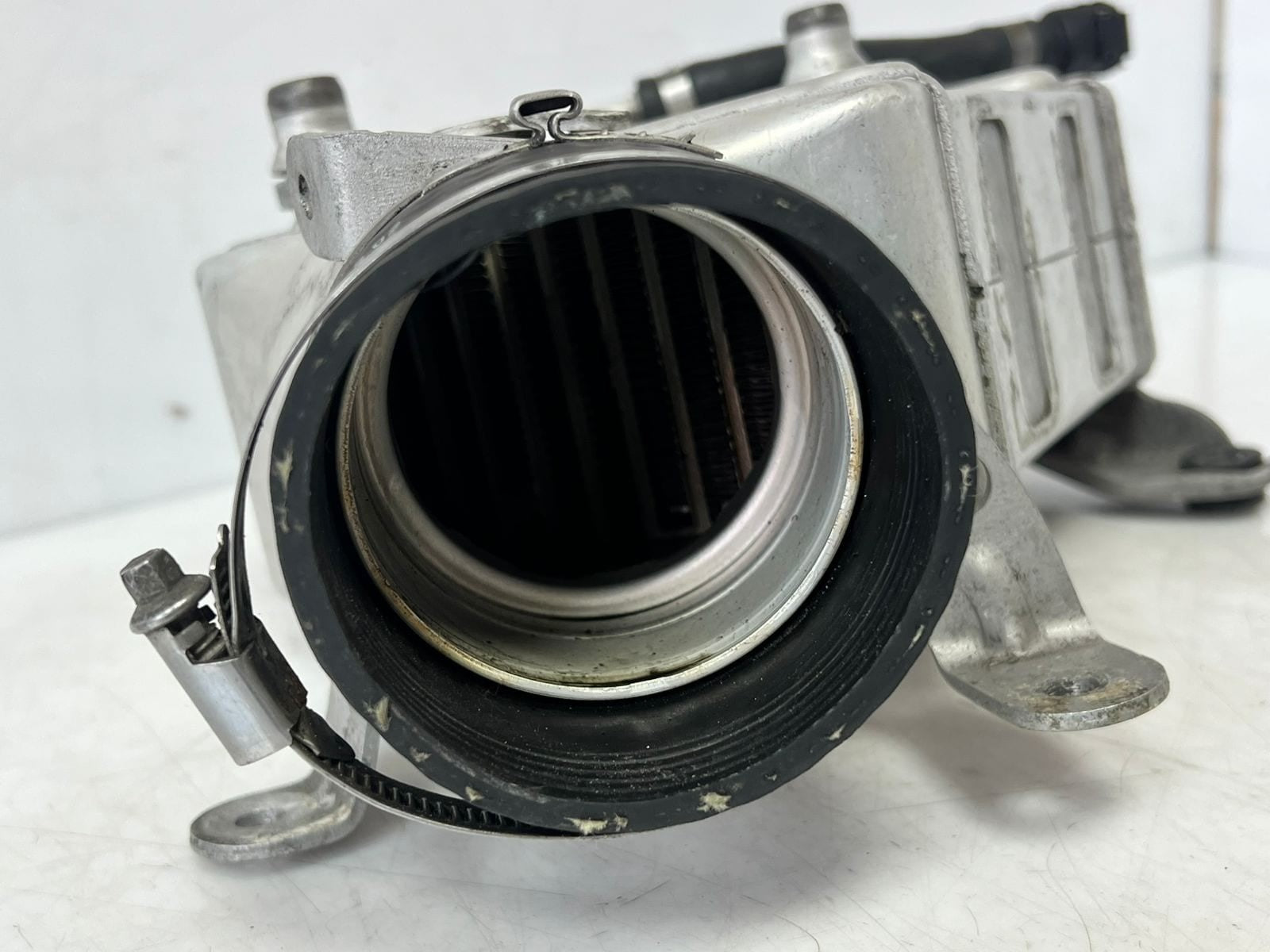 2008-2019 BMW X6 F01 F02 F04 F10 E70 F15 Right Turbocharger Intercooler 7575406