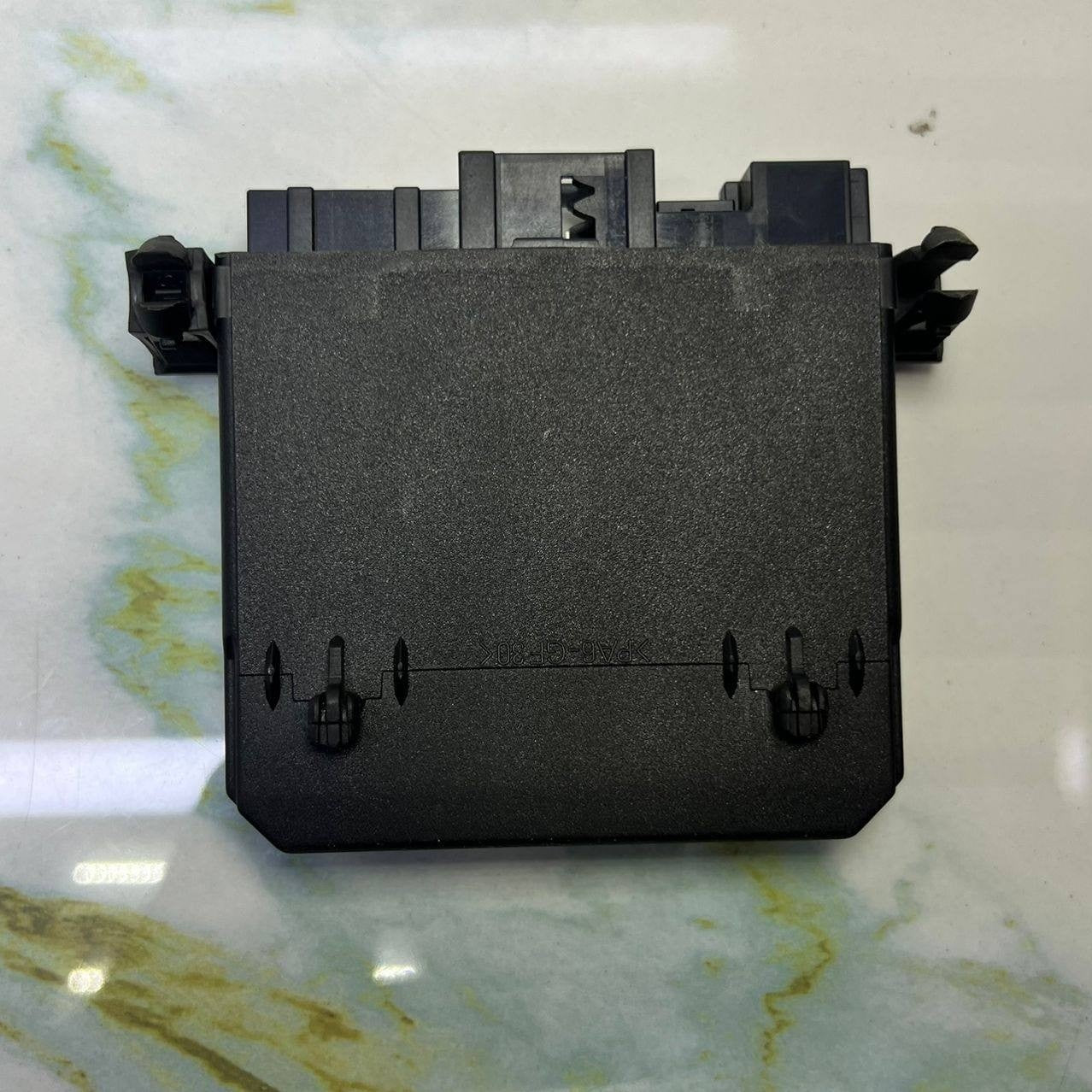 Mercedes-Benz Rear Left Door Control Module 203 8202185 C-Class W203