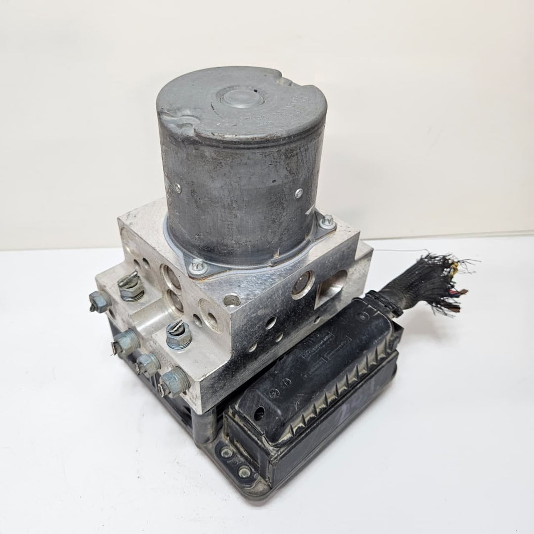 OEM BMW 5 Series F10 F11.ABS Control Unit Module DSC 6858405