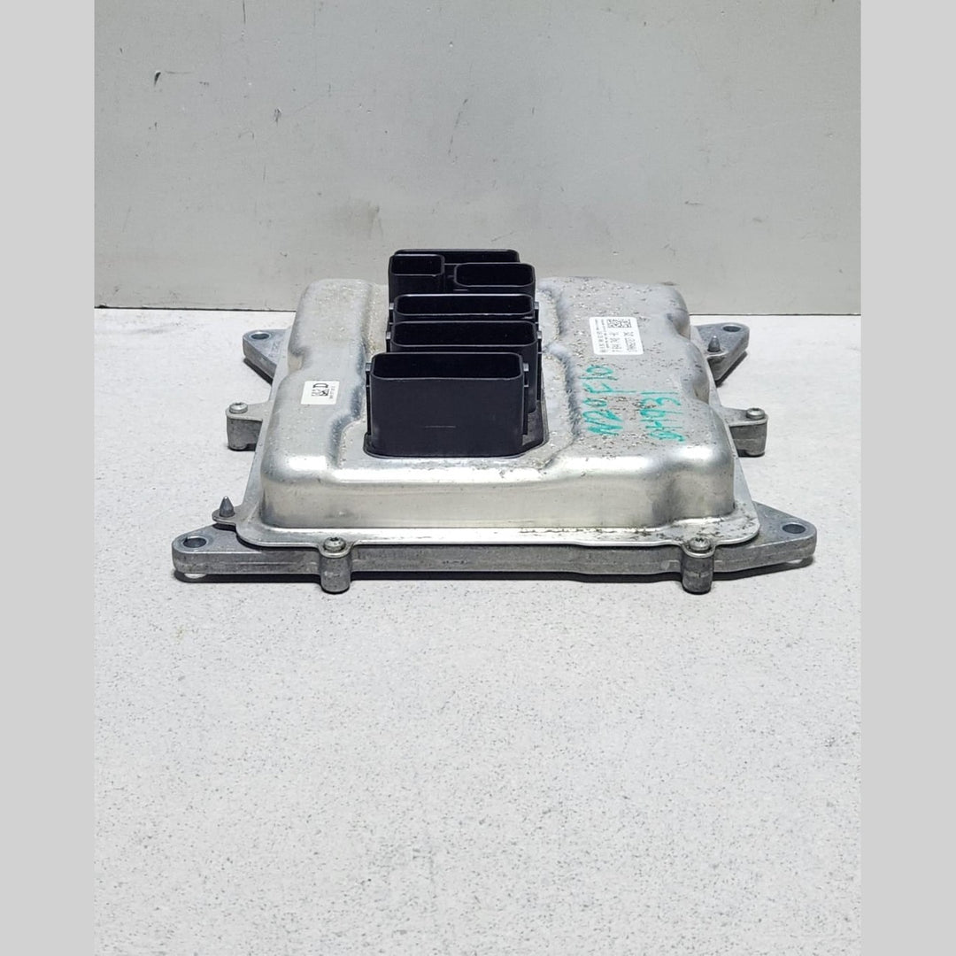 2012-2013 BMW 528i Engine Control Unit 7644748 5 Series F10 F11