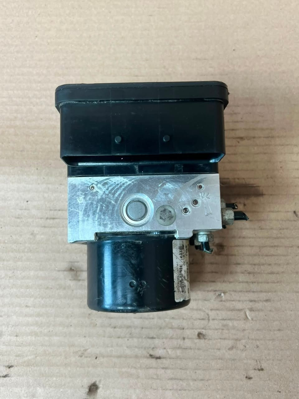 2009-2013 BMW 3 Series E90, E91, E92, E93 328i Abs Brake Pump Module 6789304