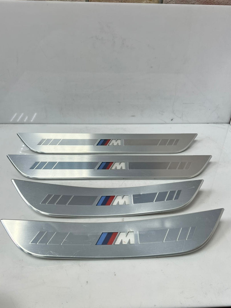 2020-2024 BMW M850i xDrive Gran Coupe Illuminated Door Sill Trim Left 8077339