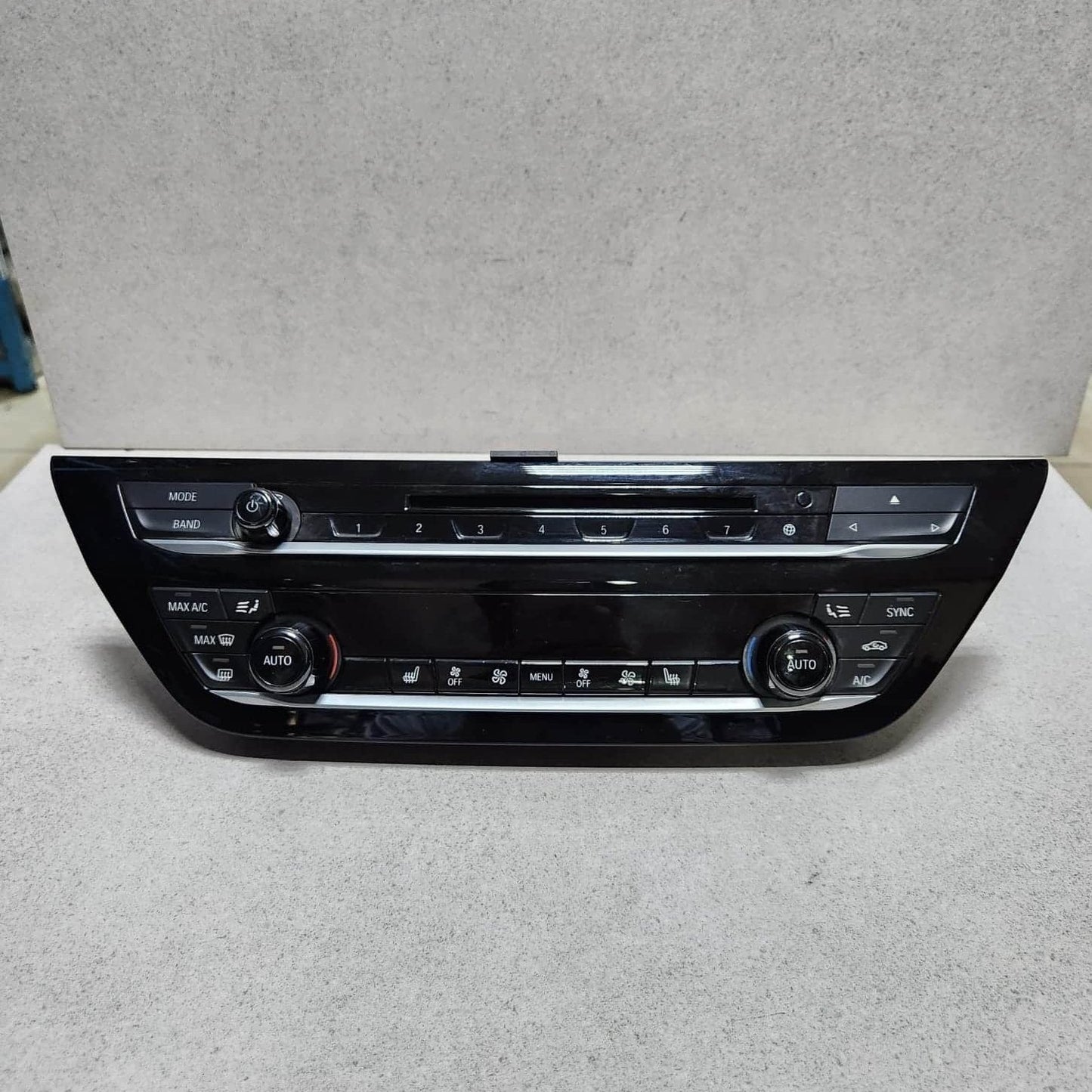2017-2020 BMW 530i Climate Control Switch 6834441 5 Series G30 G31