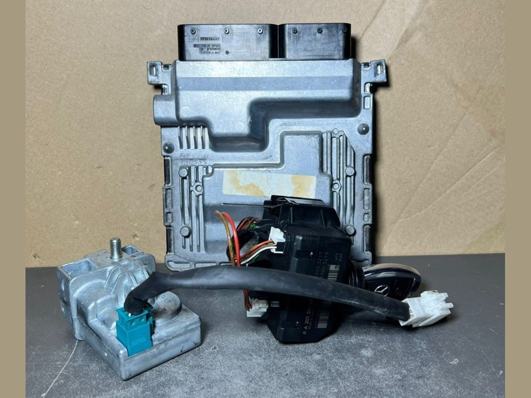 10-14 Mercedes-Benz W204 ECU Moteur Control Module Allumage Key Switch SET OEM