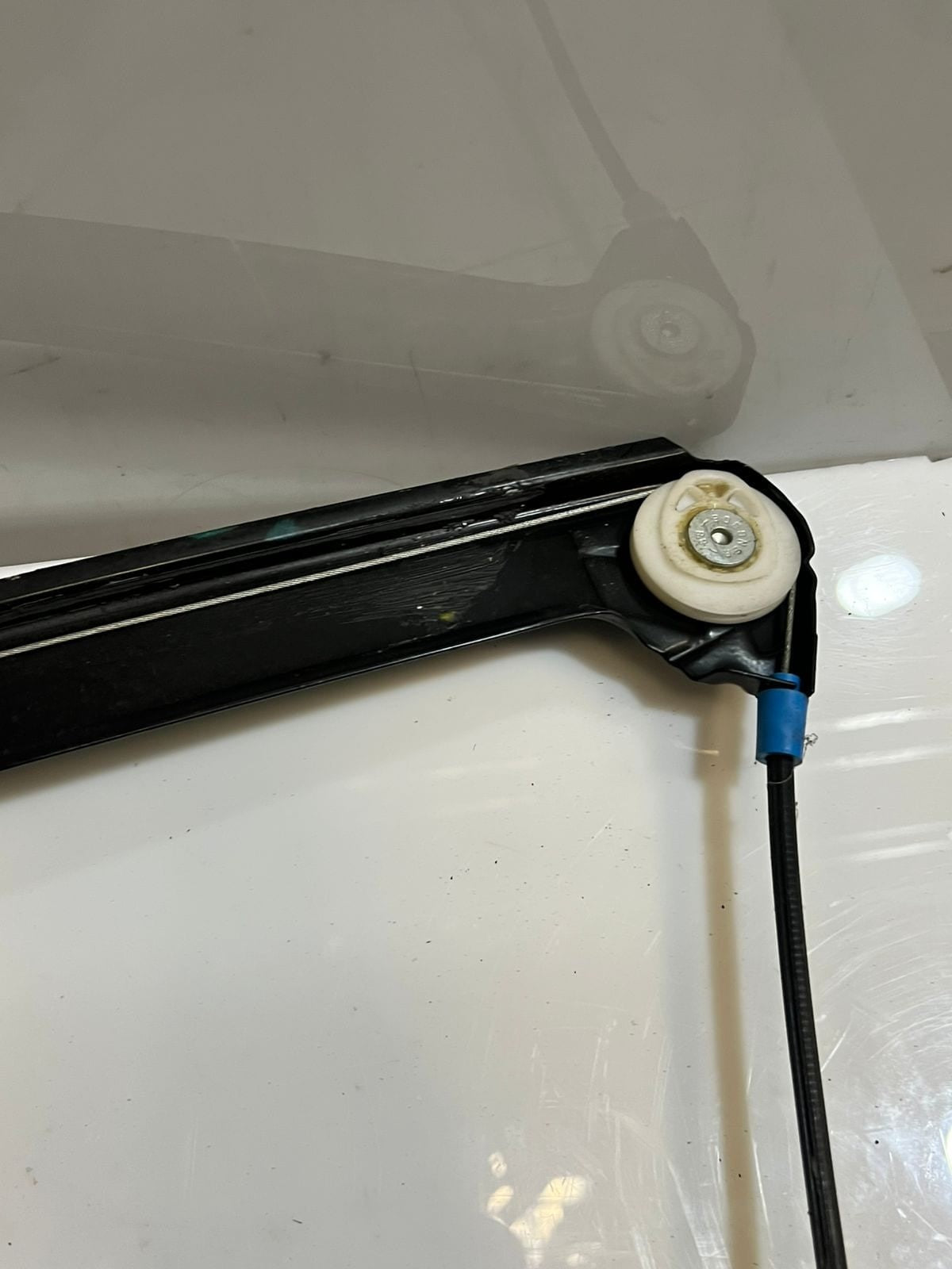 2000-2006 BMW X5 E53 Front Right Window Regulator With Motor 8254912 OEM