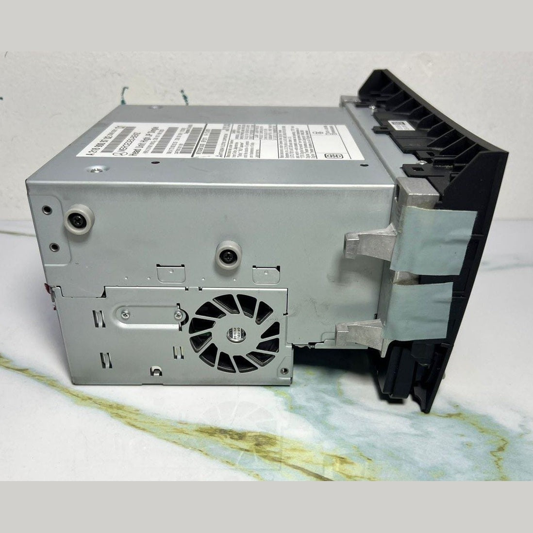 Mercedes-Benz w218 Radio Audio Head Unit CD Player  A 218 900 87 02 OEM