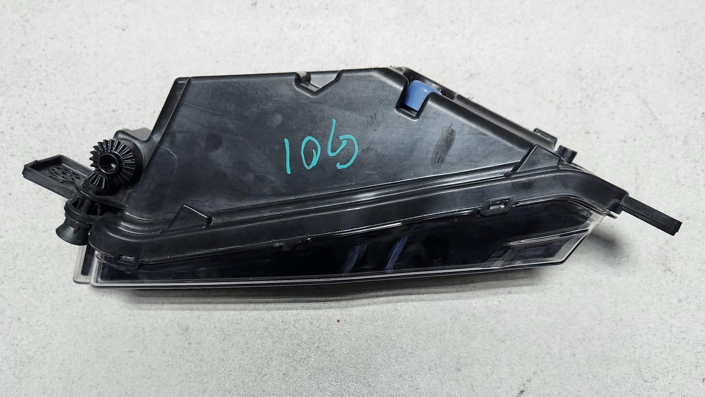2019-2021 BMW X3 Front Right Fog Light 9492772 X3 G01 OEM