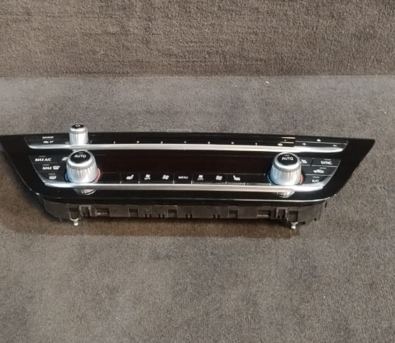 BMW G30 G31 G32 CLIMATE CONTROL & RADIO AUDIO SWITCH PANEL P/N  6834435