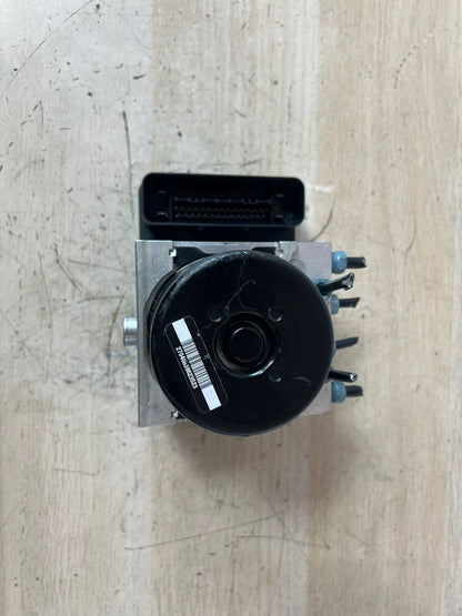 12-16 BMW F30 328i ABS Anti-Lock Brake System Pump Control Module 6860731 OEM