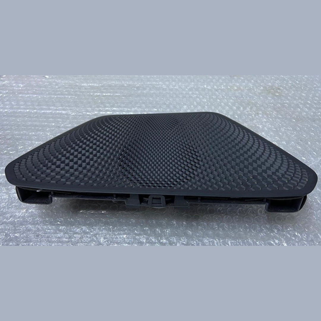 BMW G20 G21 G22 G23 G26 G80 M3 M4 Dashboard Speaker Tweeter Holder 6831282