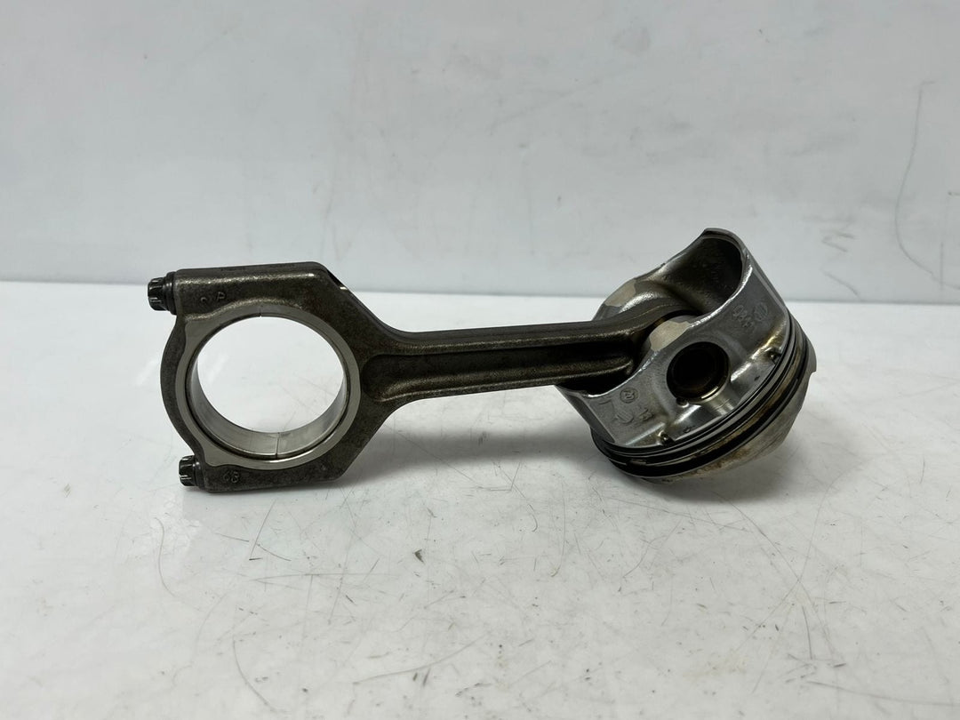2015 BMW X3 F25 Piston With ENGINE Connecting Rod 8617083 OEM