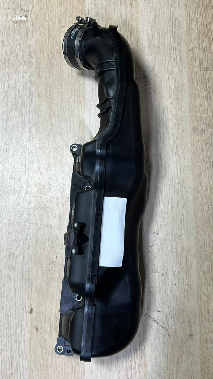 2012-2016 BMW M5 4.4L - Intake Manifold 7843274 RIGHT