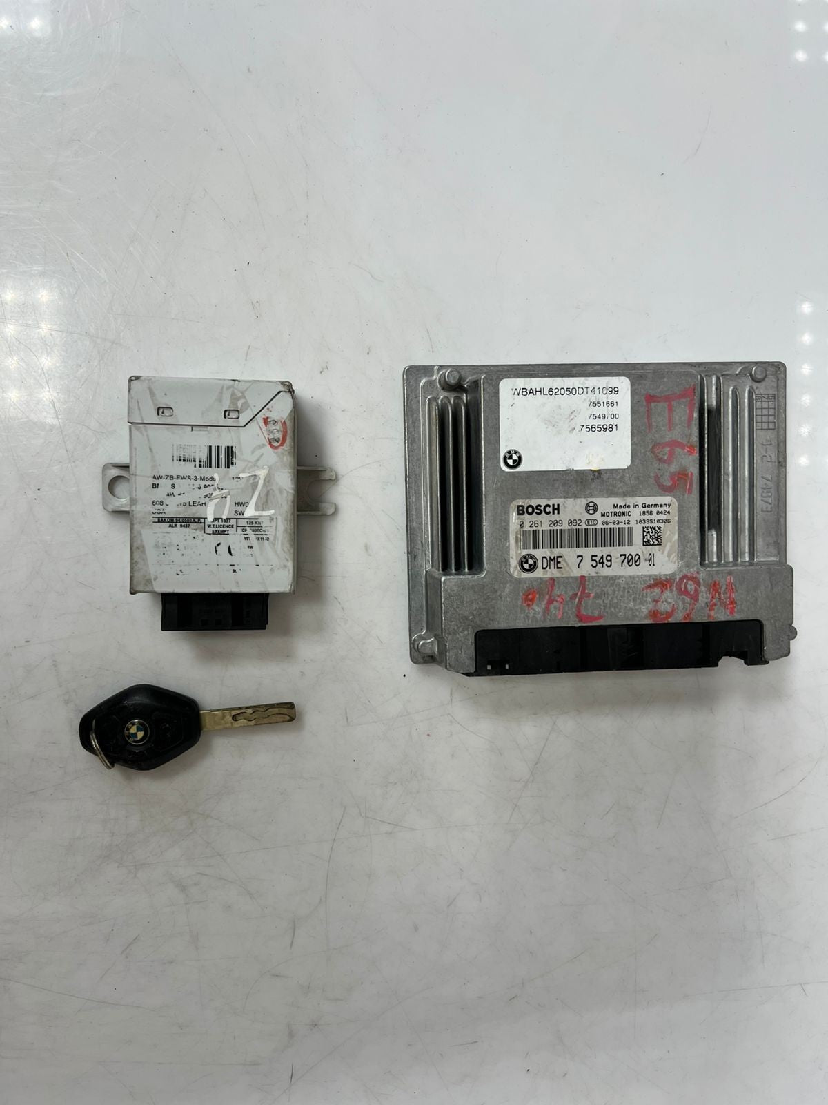 BMW 650i E63 2005 N62 B48 ENGINE CONTROL UNIT ECU KIT DME 7549700 OEM