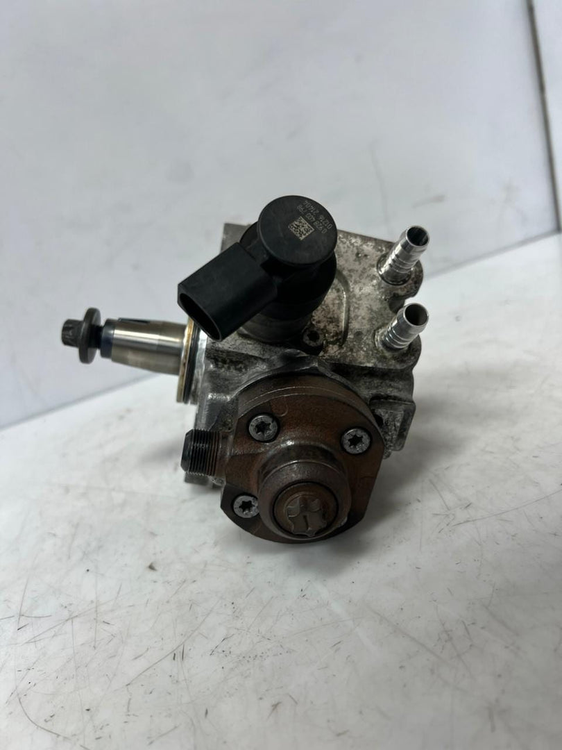 BMW 1 2 3 4 5 Series F20 F21 F30 X1 X3 E90 E92 High Pressure Fuel Pump 7810696