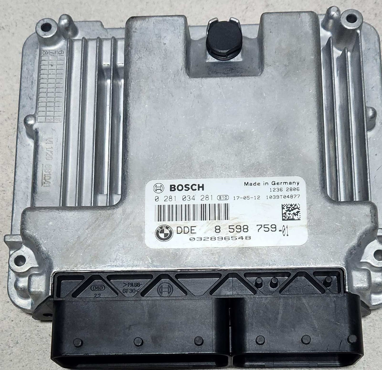 BMW Engine Control Unit DDE 8598759 ECU SET 320D 2017 B47 RHD 