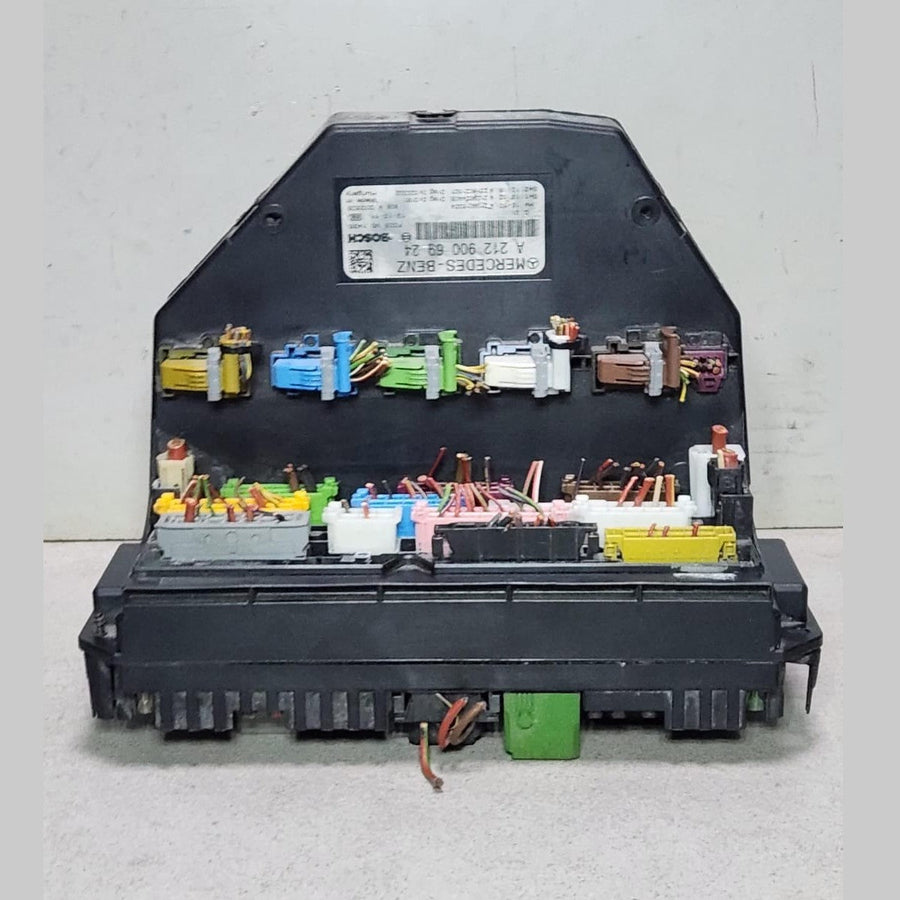 Mercedes-Benz Front SAM Fuse Relay Box A2129006924 E-Class W212 and W207