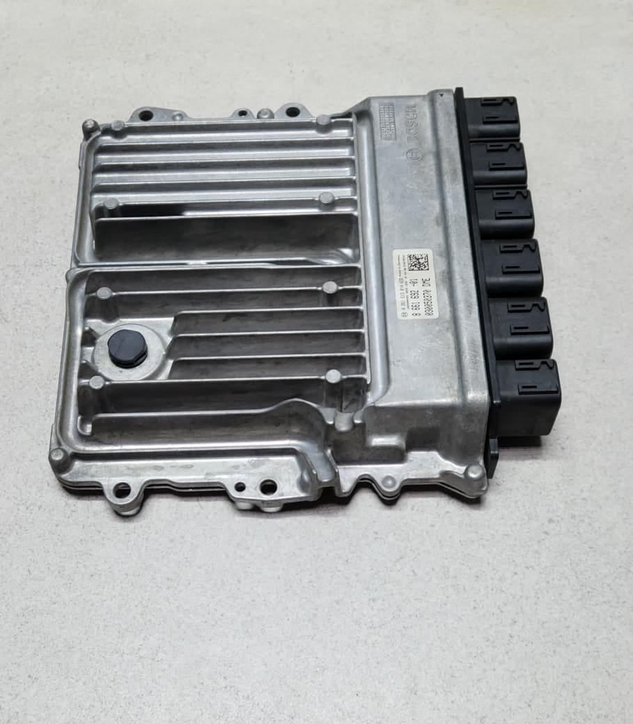 2015 BMW 740Li Engine Control Unit 8661692 740i 740Li G11 G12 OEM
