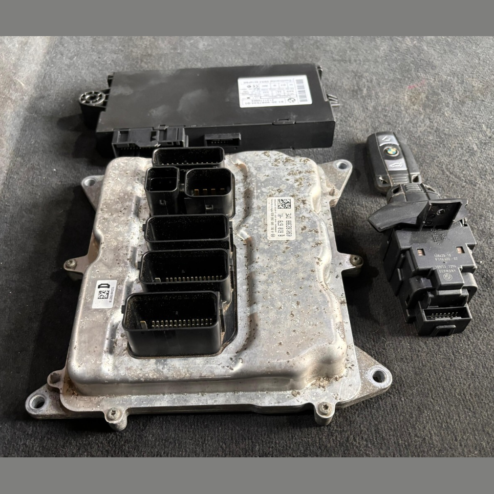 BMW X1 20iX 2011-15 E84 N20 ENGINE CONTROL UNIT COMPLETE SET  DME - 8610678
