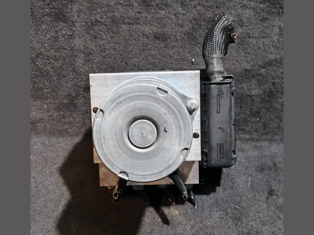 BMW F07 DSC ANTI BREAKING SYSTEM PUMP BREAK HYDRO CONTROL UNIT MODULE 6853400