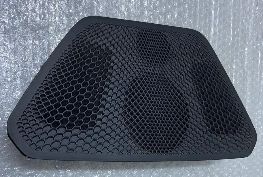 BMW G20 G21 G22 G23 G26 G80 M3 M4 Dashboard Speaker Tweeter Holder 6831282
