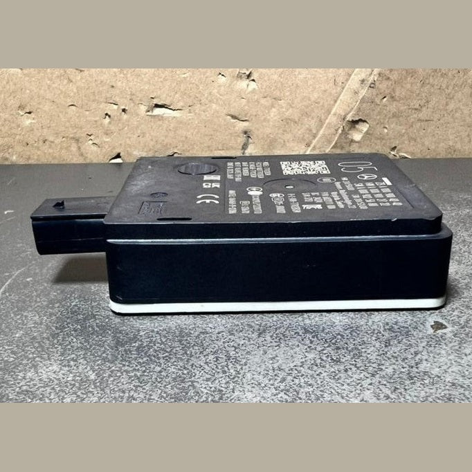 23–25 Mercedes W117 A-Class Rear Blind Spot Control Module A000 9004242 OEM