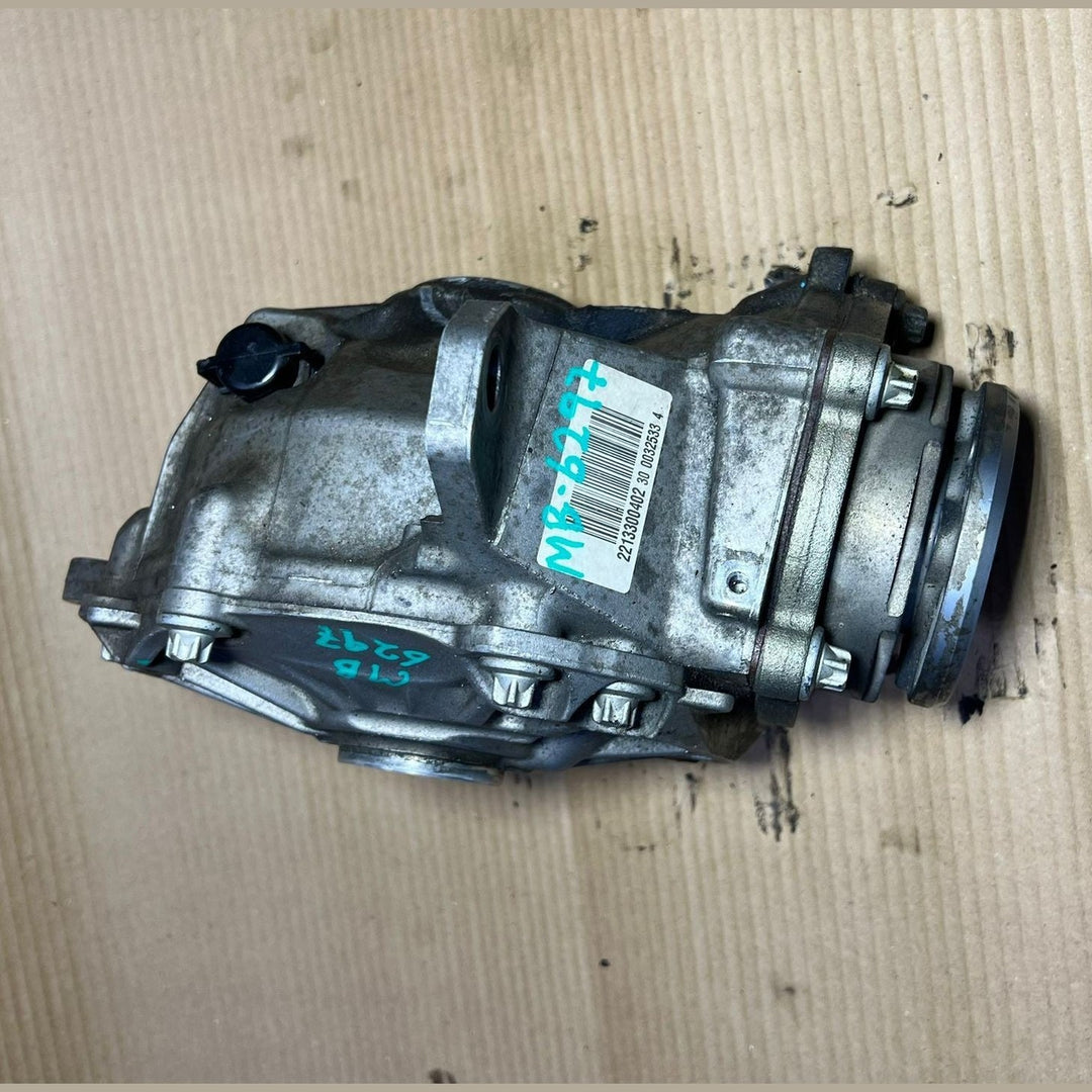 08-16 Mercedes-Benz W212 4Matic Front Axle Differential Carrier A221 3300402